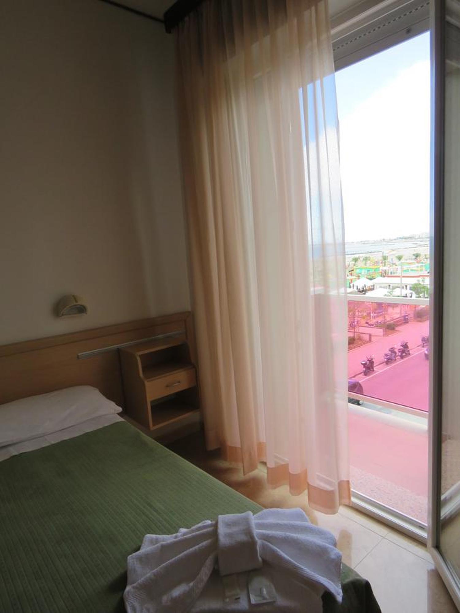 רימיני Hotel Cliff מראה חיצוני תמונה
