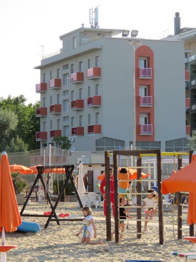 רימיני Hotel Cliff מראה חיצוני תמונה