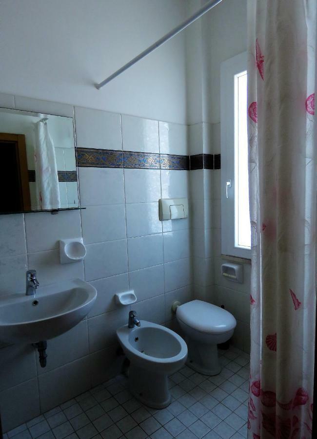רימיני Hotel Cliff מראה חיצוני תמונה
