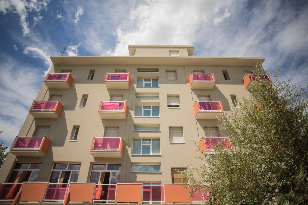 רימיני Hotel Cliff מראה חיצוני תמונה