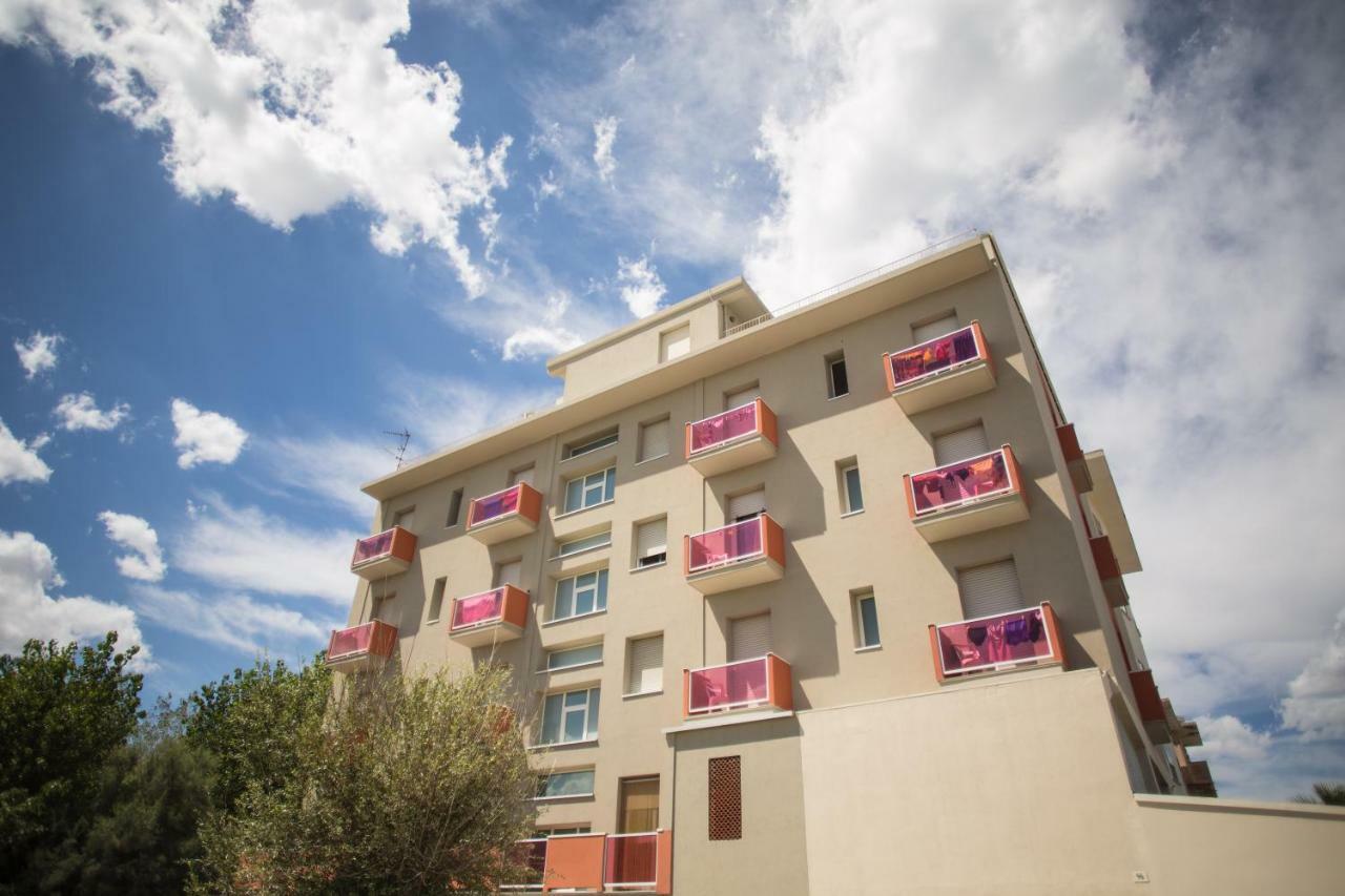 רימיני Hotel Cliff מראה חיצוני תמונה